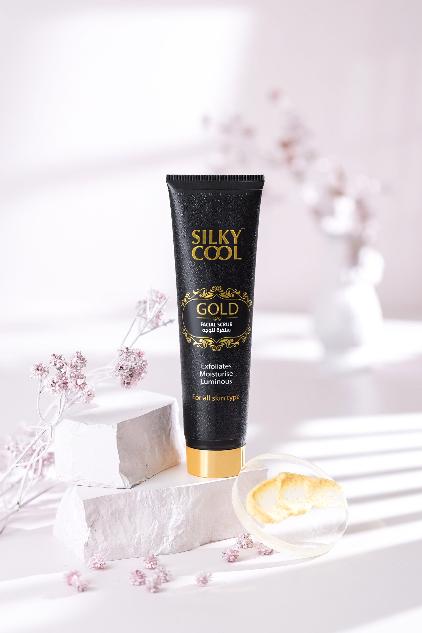 Silky Cool Gold Facial Scrub 140ml