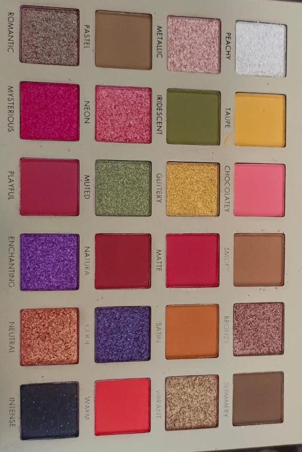 CVB ESSENTIALS 24COLORS EYESHADOW PALETTE C163